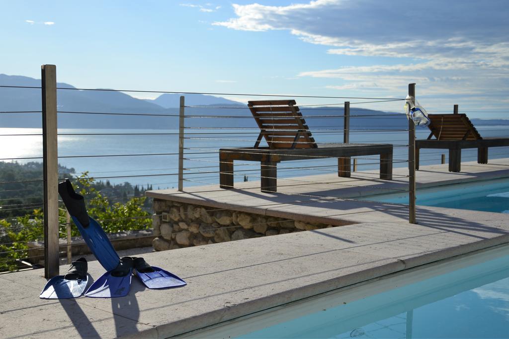 Bio Due Di Moro Guest House Gardone Riviera Bagian luar foto