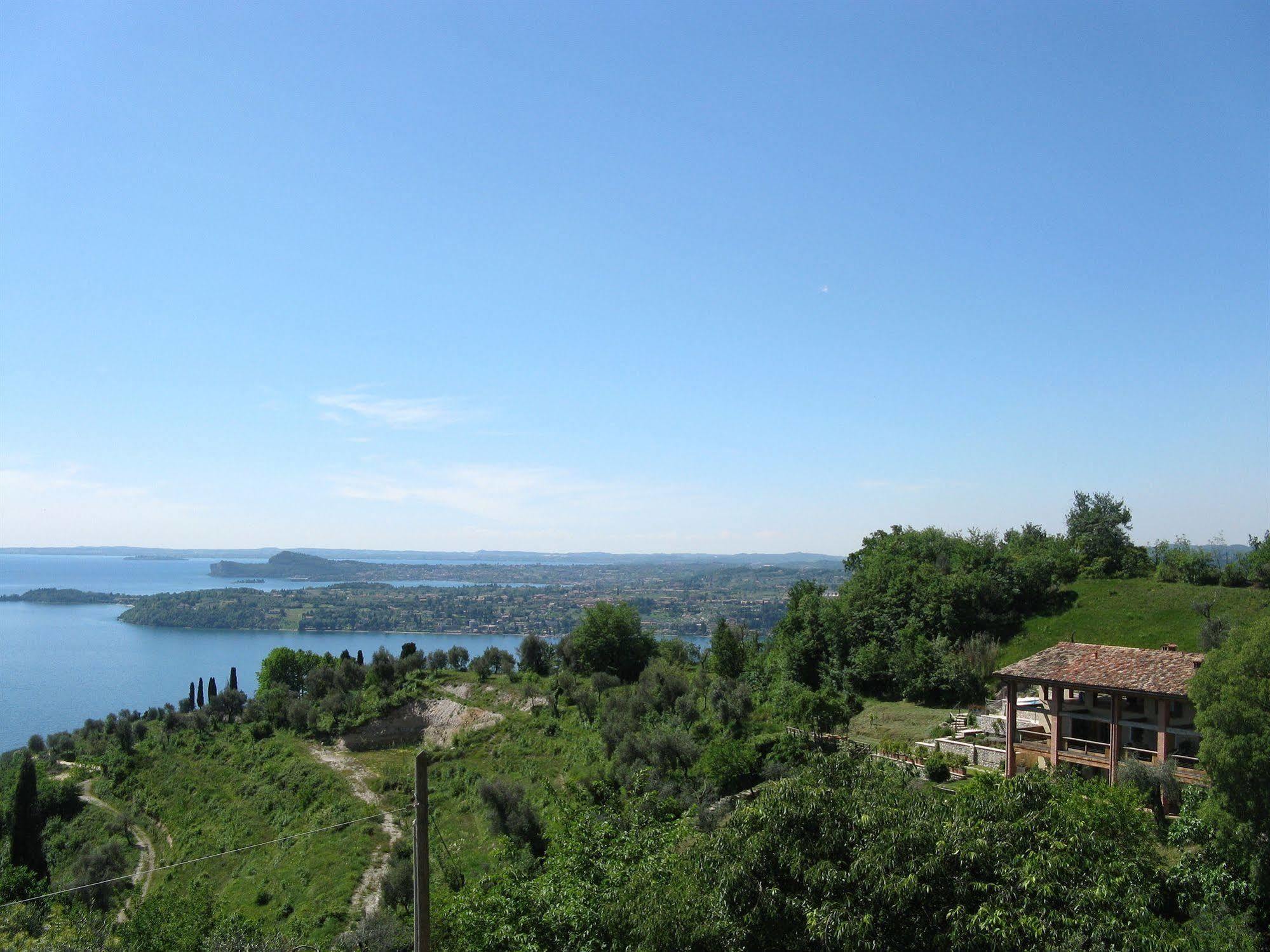 Bio Due Di Moro Guest House Gardone Riviera Bagian luar foto